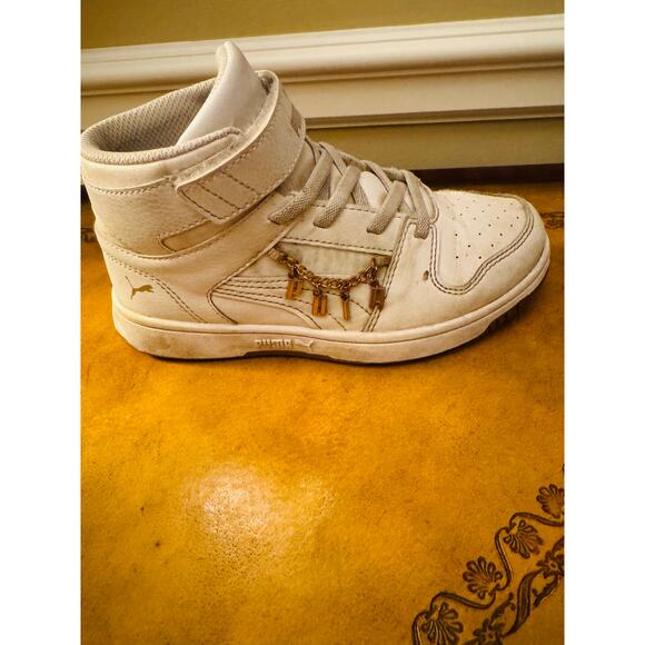 PUMA Kids Rebound Layup White High Top Gold Charms Lace Girls Sneakers Sz 1.5C - Picture 2 of 10